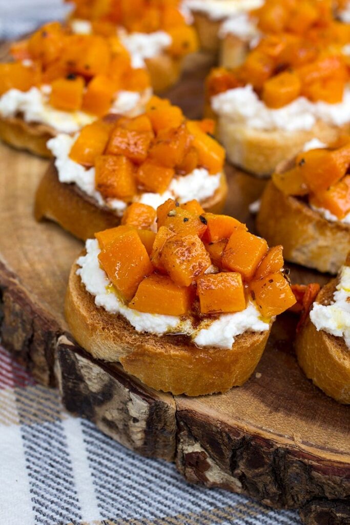 Roasted Butternut Squash & Ricotta Crostini • Freutcake