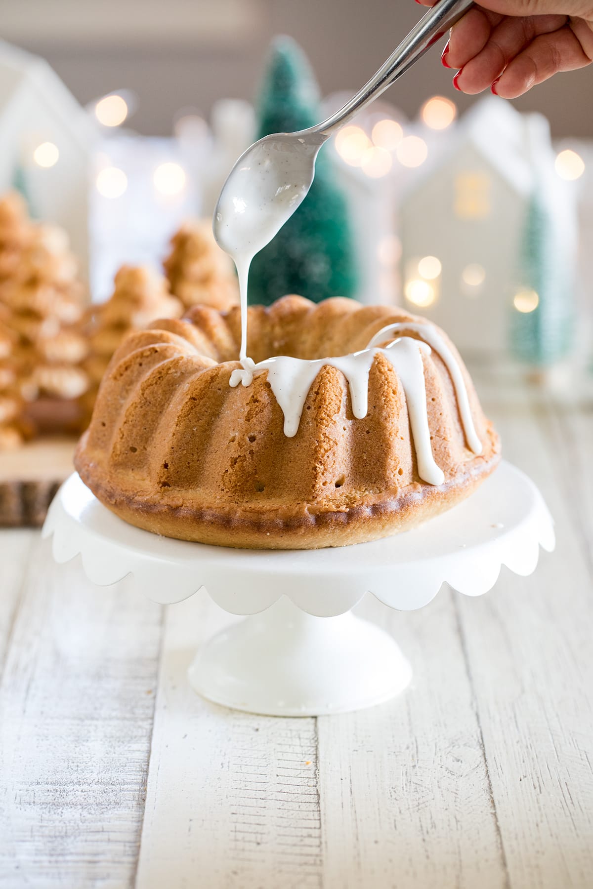 https://www.freutcake.com/wp-content/uploads/2019/11/Bourbon-Brown-Sugar-Cake-7.jpg