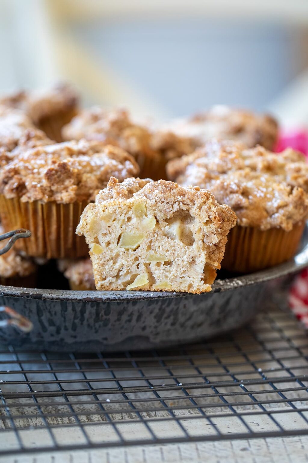 Apple Cinnamon Streusel Muffins • Freutcake