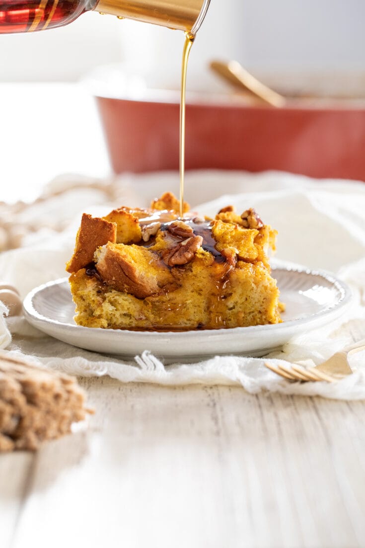 https://www.freutcake.com/wp-content/uploads/2020/09/Baked-Pumpkin-Maple-French-Toast-2-735x1103.jpg