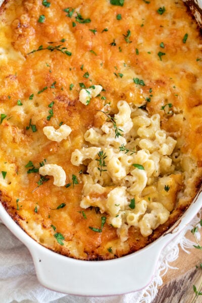 Creamy Homemade Baked Macaroni and Cheese • Freutcake