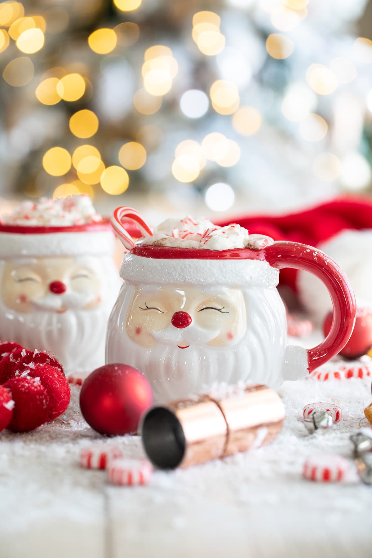 Santa's Spiked Hot Chocolate • Freutcake